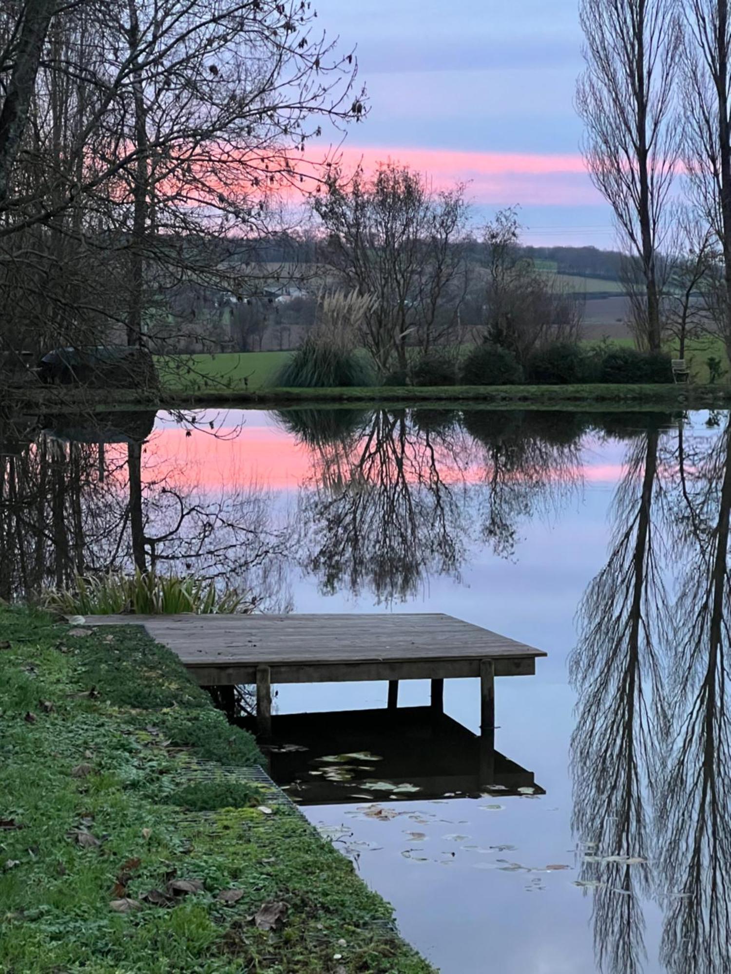 Lake Noble Saint-Germain-l'Aiguiller Eksteriør billede